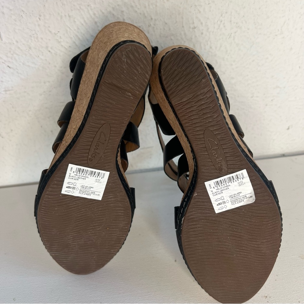 NWOB Clarks Helio black leather wedge comfort sandal - Picture 9 of 10